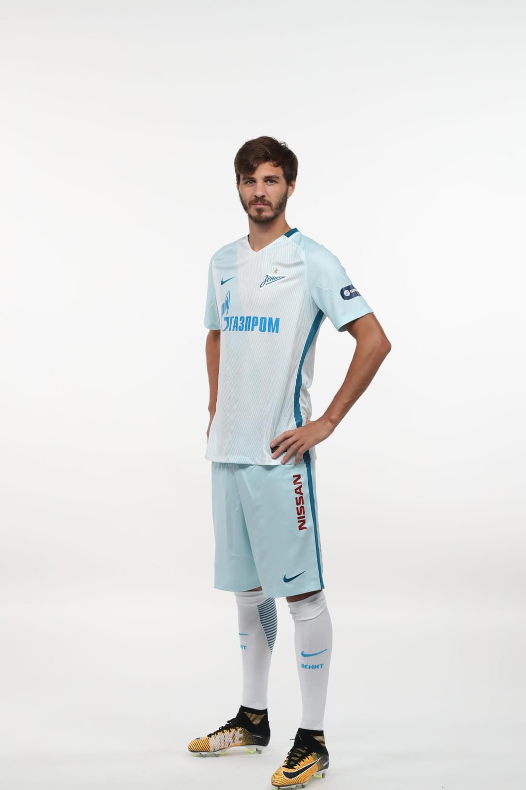 Фотосессия футболистов и тренеров основного состава ФК «Зенит» сезона 2017/2018