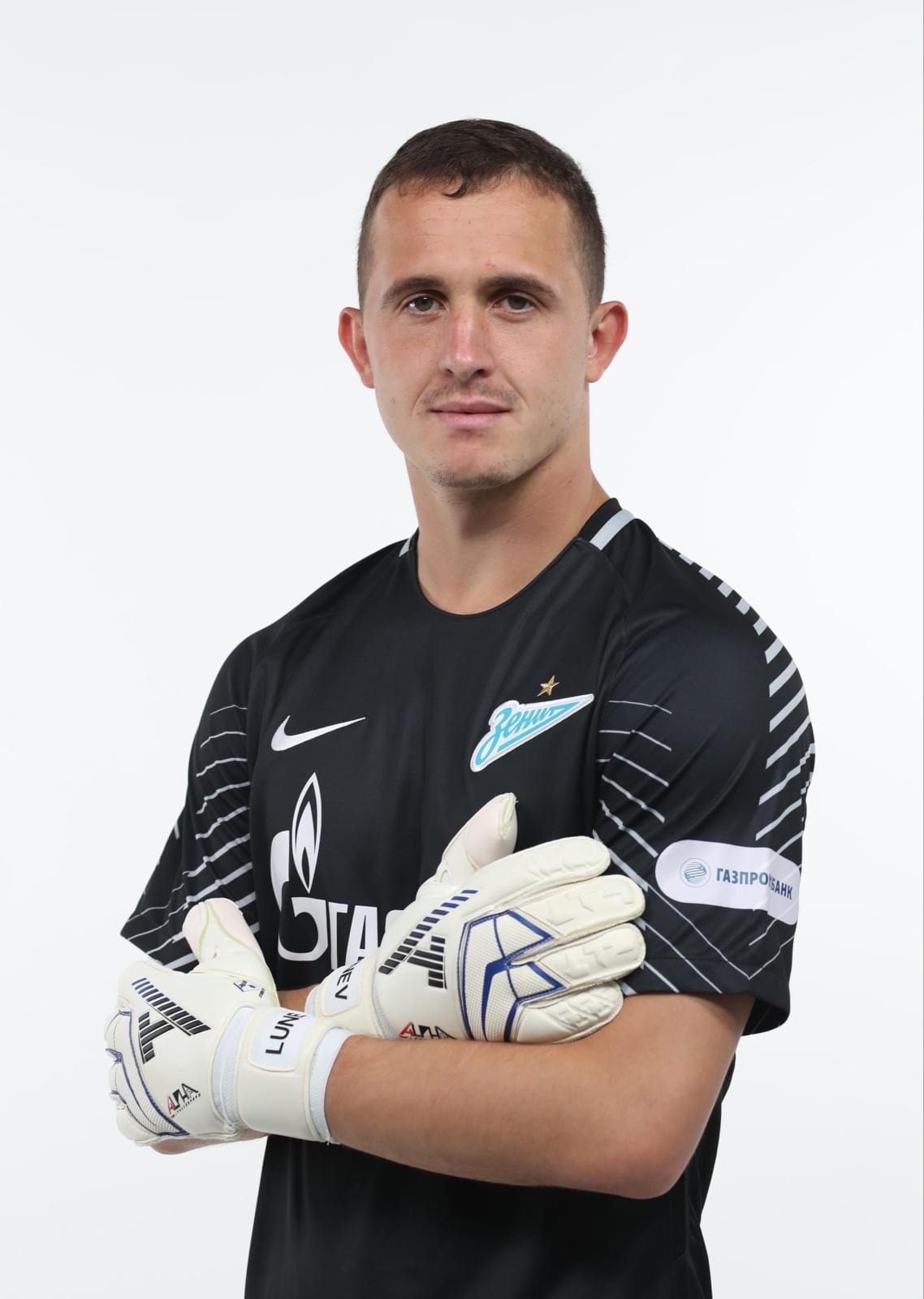 Фотосессия футболистов и тренеров основного состава ФК «Зенит» сезона 2017/2018