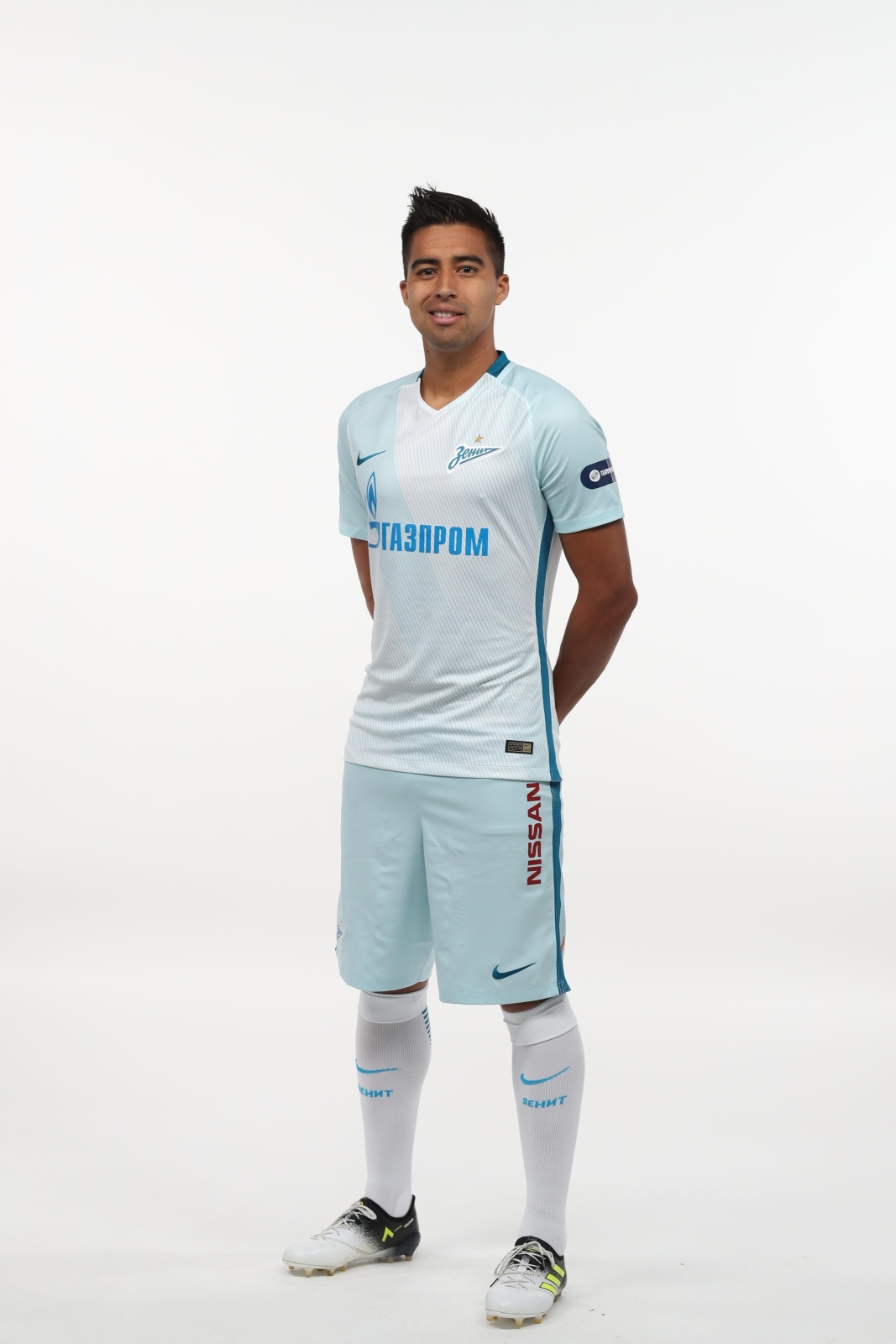 Фотосессия футболистов и тренеров основного состава ФК «Зенит» сезона 2017/2018