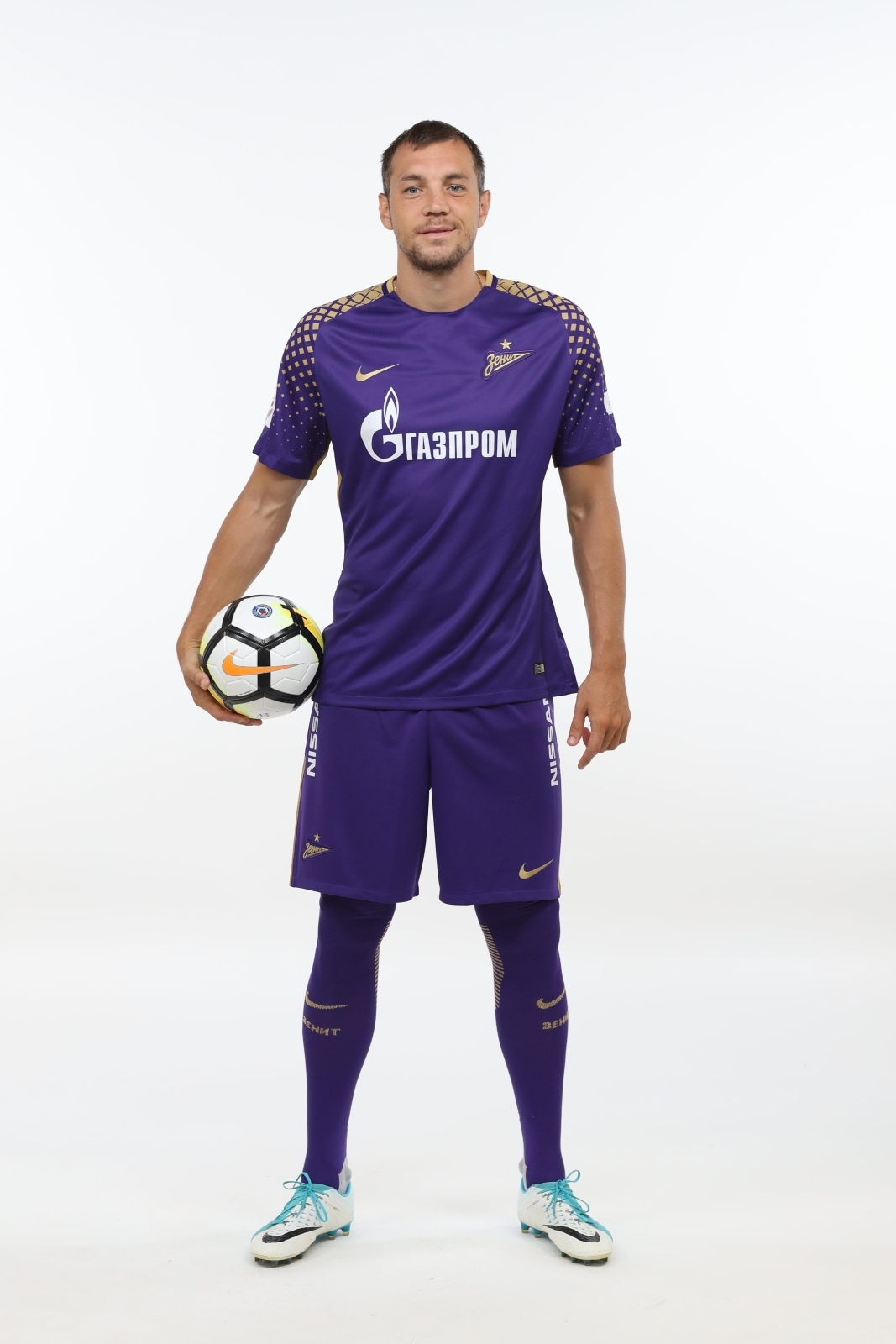 Фотосессия футболистов и тренеров основного состава ФК «Зенит» сезона 2017/2018