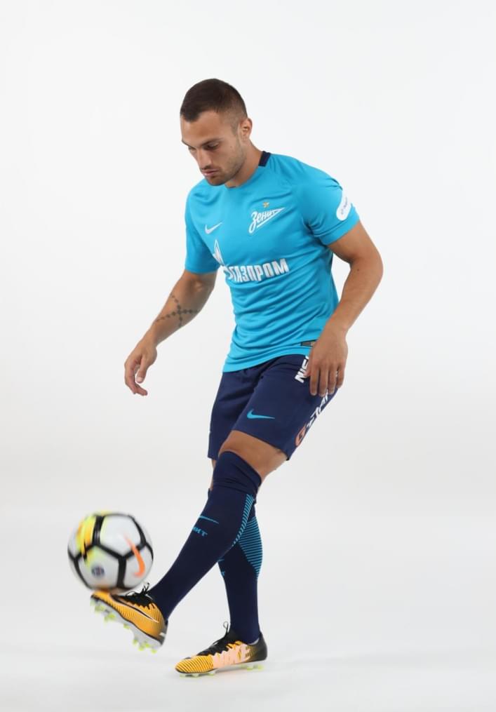 Фотосессия футболистов и тренеров основного состава ФК «Зенит» сезона 2017/2018