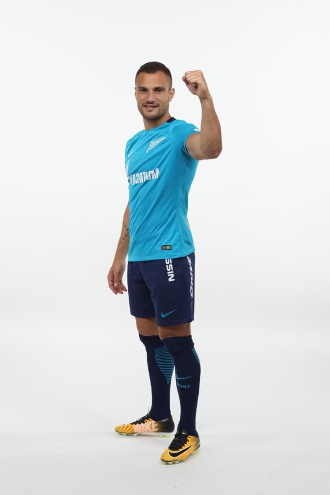 Фотосессия футболистов и тренеров основного состава ФК «Зенит» сезона 2017/2018