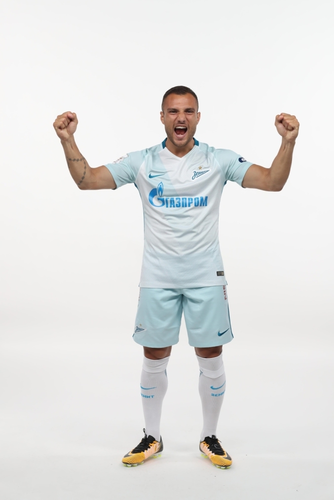 Фотосессия футболистов и тренеров основного состава ФК «Зенит» сезона 2017/2018