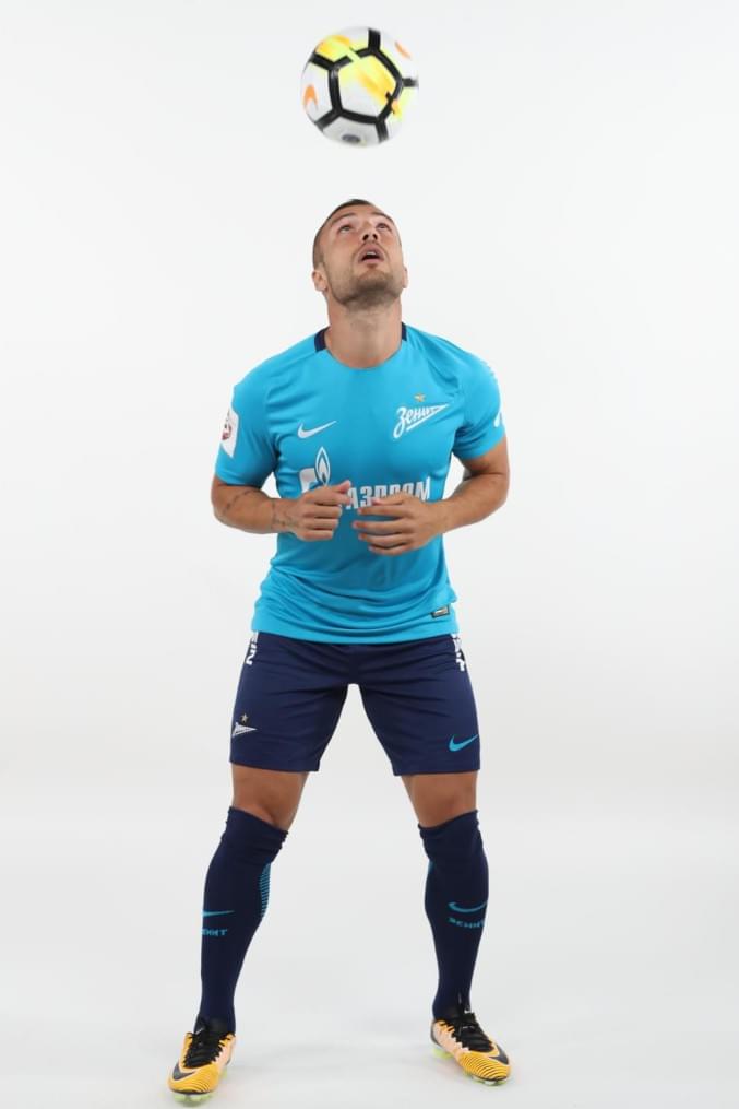 Фотосессия футболистов и тренеров основного состава ФК «Зенит» сезона 2017/2018