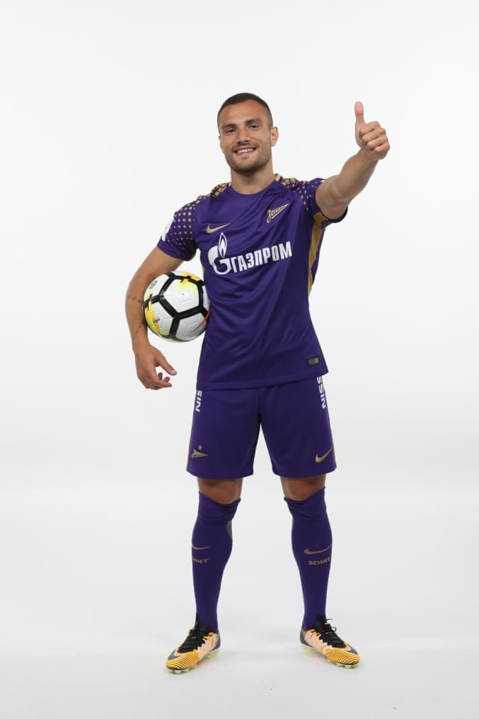 Фотосессия футболистов и тренеров основного состава ФК «Зенит» сезона 2017/2018