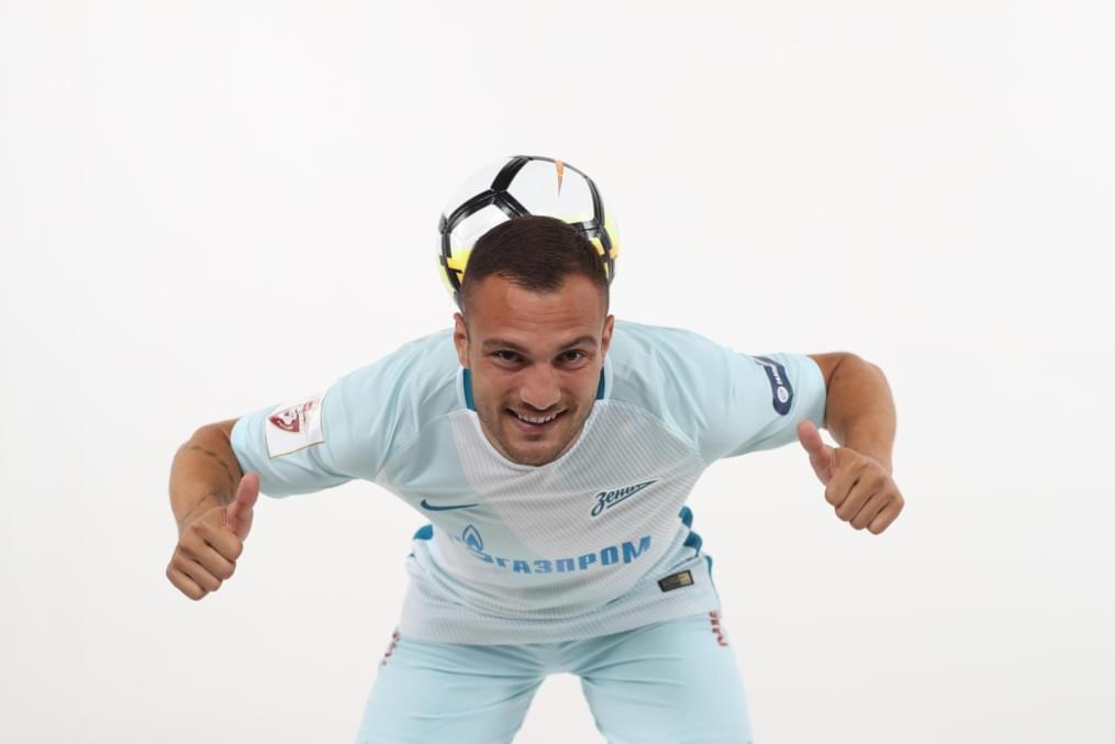 Фотосессия футболистов и тренеров основного состава ФК «Зенит» сезона 2017/2018