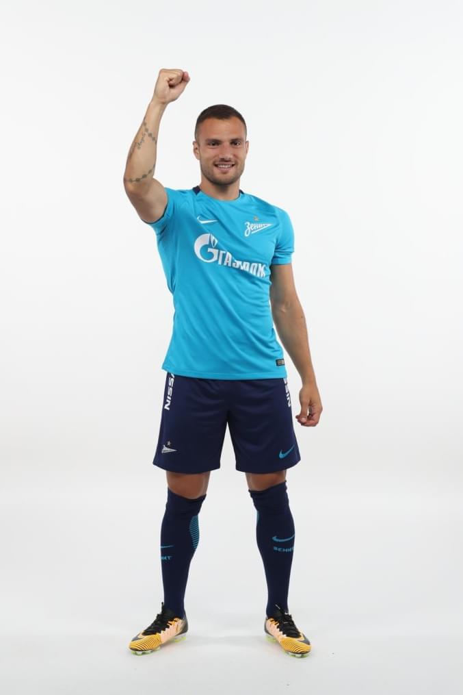 Фотосессия футболистов и тренеров основного состава ФК «Зенит» сезона 2017/2018