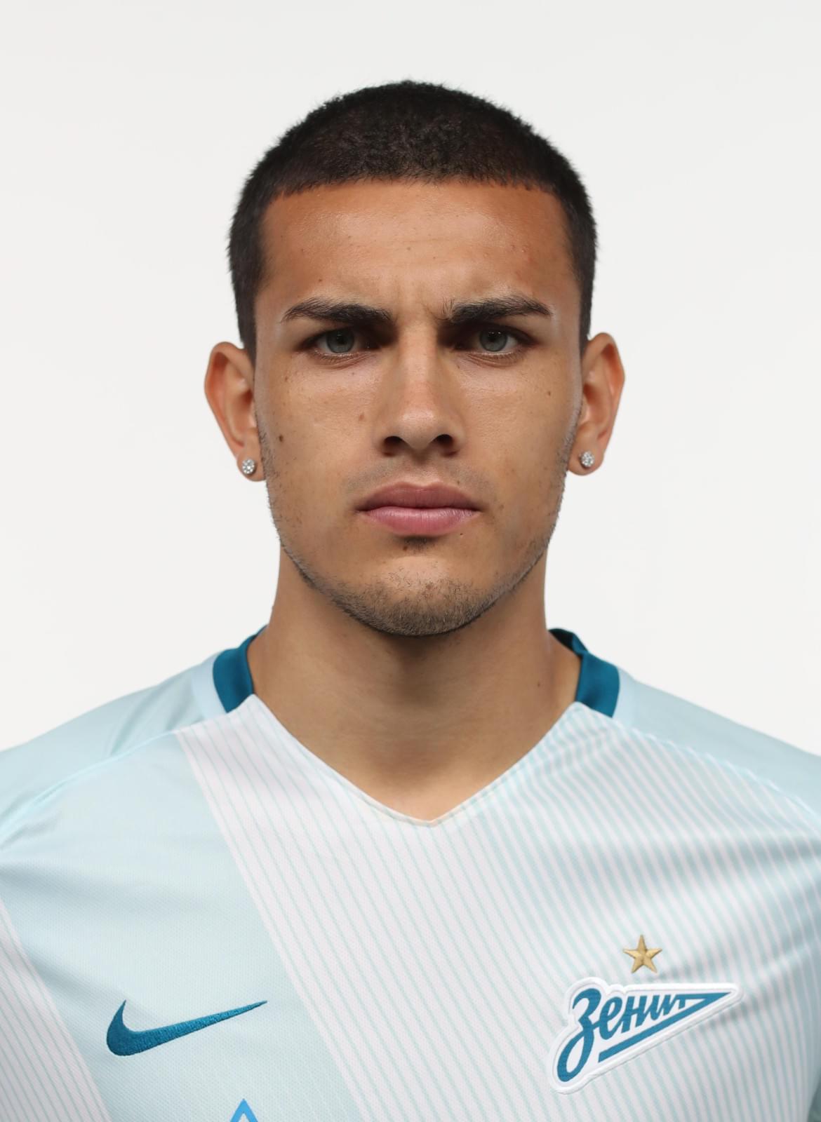 Фотосессия футболистов и тренеров основного состава ФК «Зенит» сезона 2017/2018