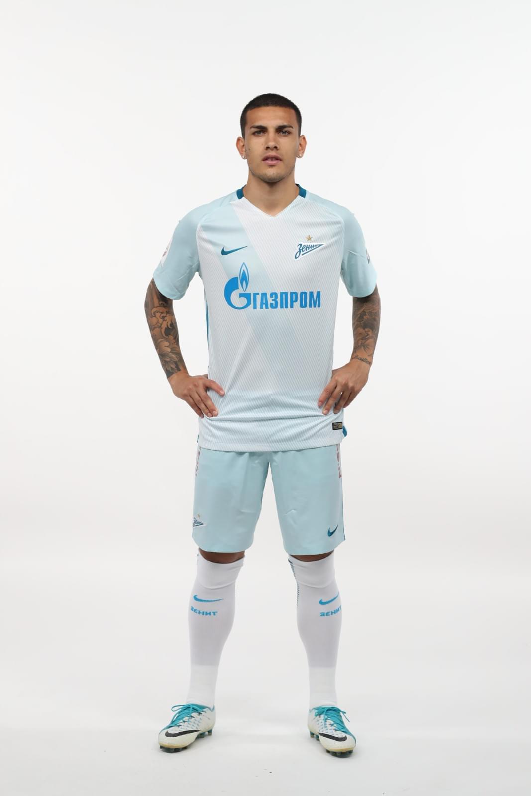 Фотосессия футболистов и тренеров основного состава ФК «Зенит» сезона 2017/2018