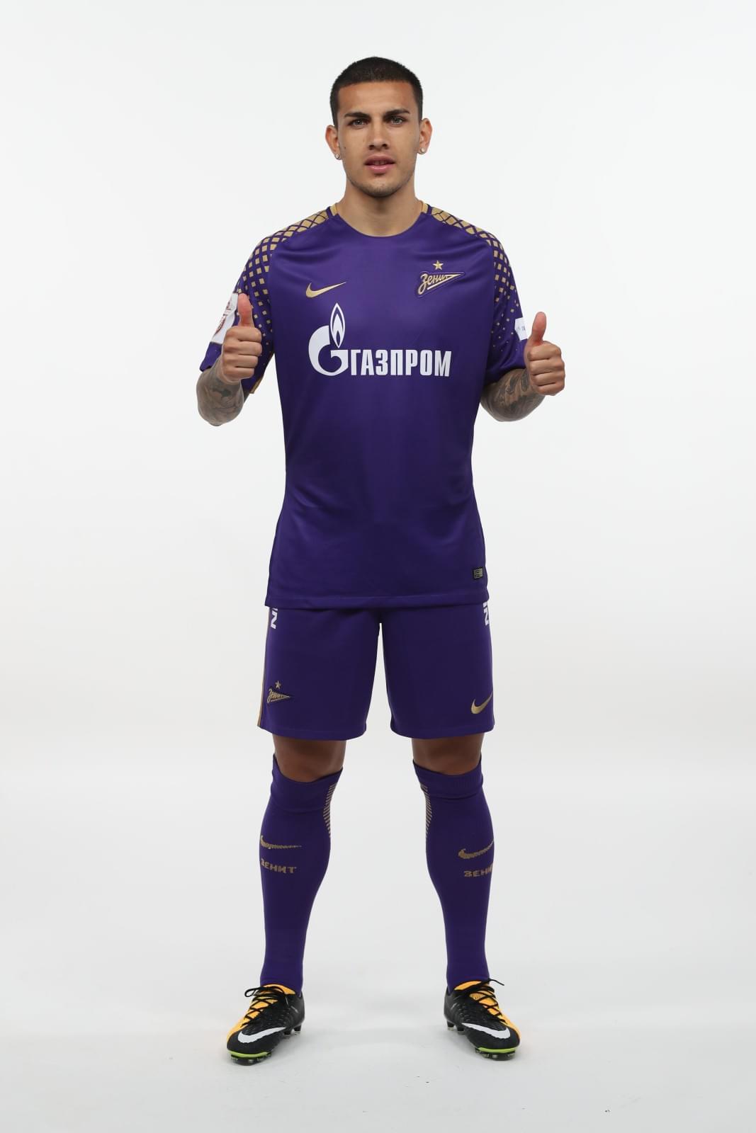 Фотосессия футболистов и тренеров основного состава ФК «Зенит» сезона 2017/2018