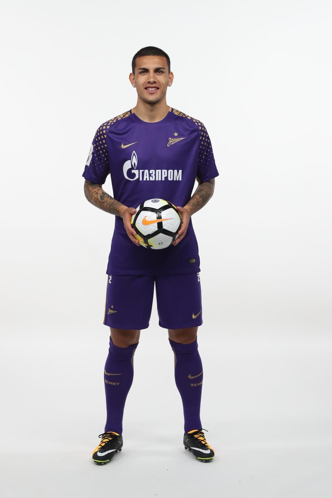 Фотосессия футболистов и тренеров основного состава ФК «Зенит» сезона 2017/2018