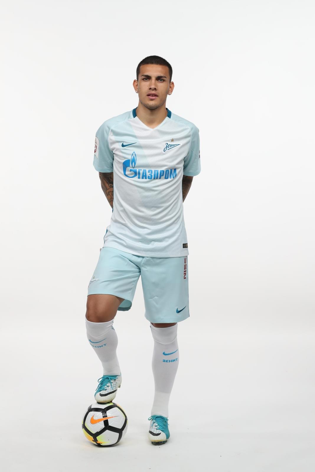 Фотосессия футболистов и тренеров основного состава ФК «Зенит» сезона 2017/2018