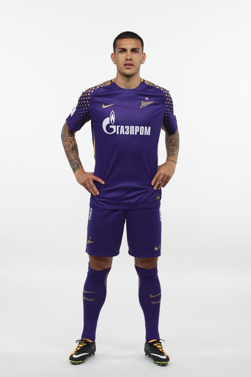 Фотосессия футболистов и тренеров основного состава ФК «Зенит» сезона 2017/2018