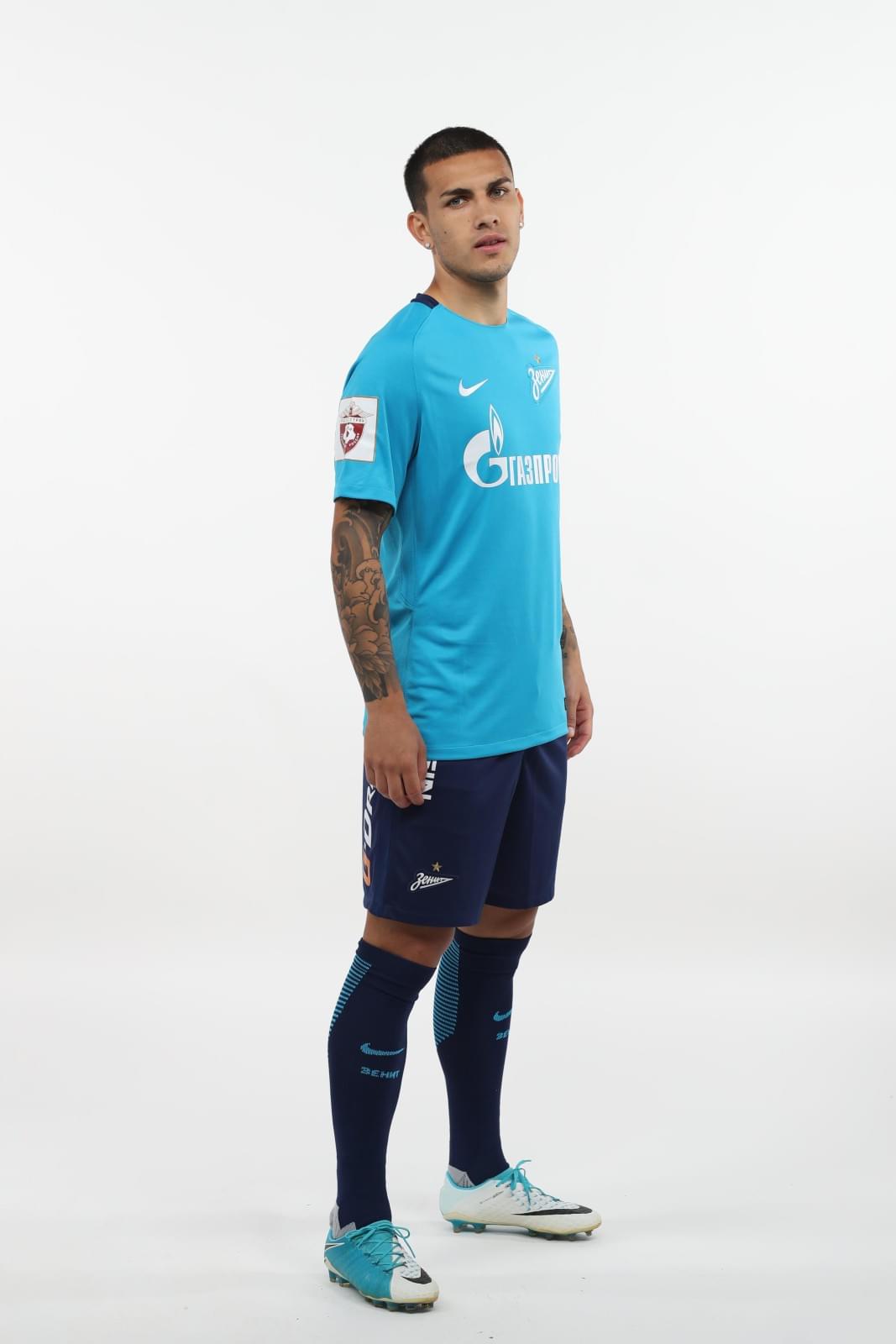 Фотосессия футболистов и тренеров основного состава ФК «Зенит» сезона 2017/2018