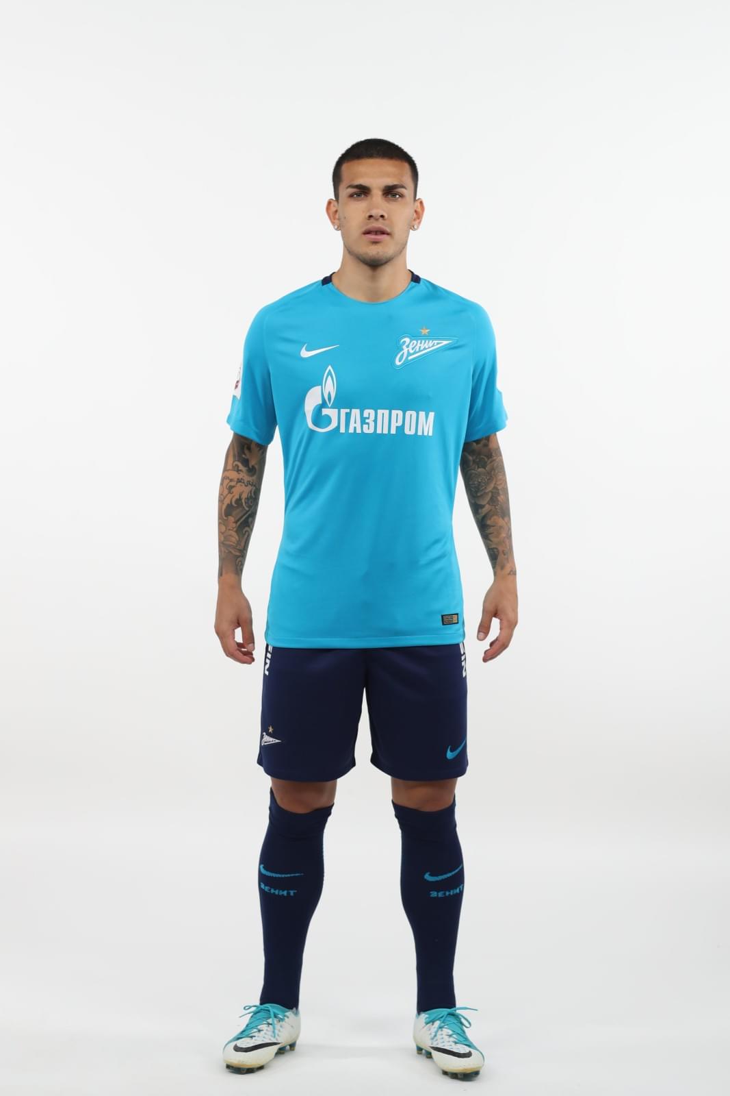 Фотосессия футболистов и тренеров основного состава ФК «Зенит» сезона 2017/2018