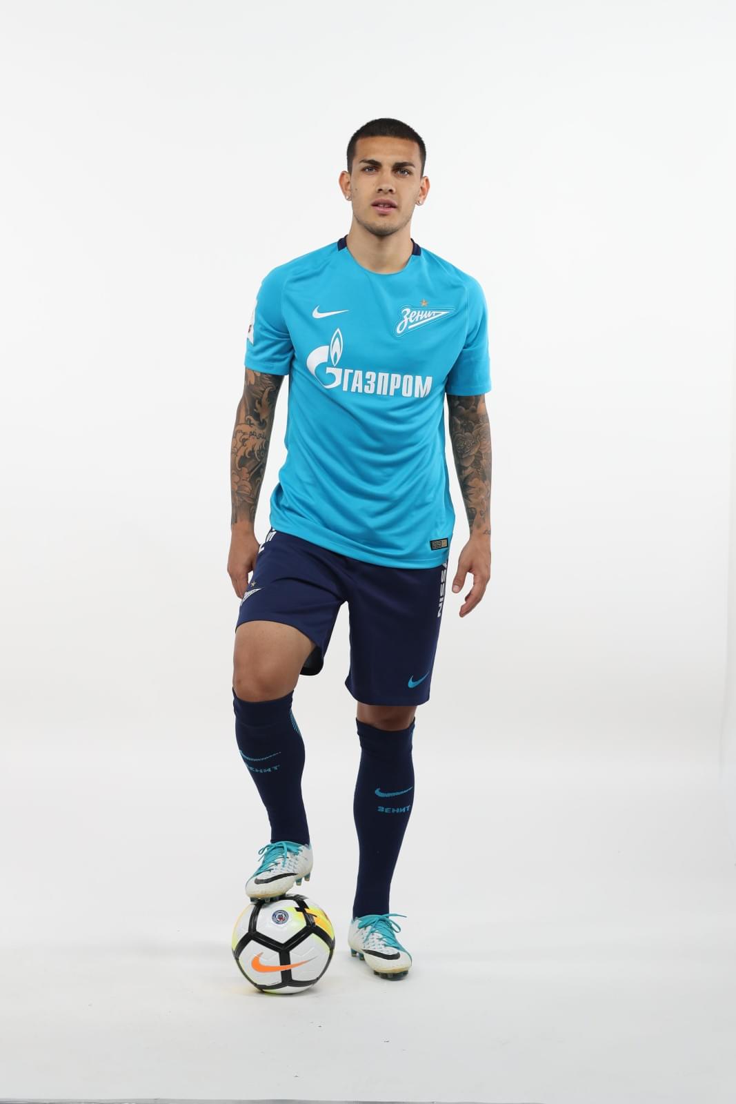 Фотосессия футболистов и тренеров основного состава ФК «Зенит» сезона 2017/2018