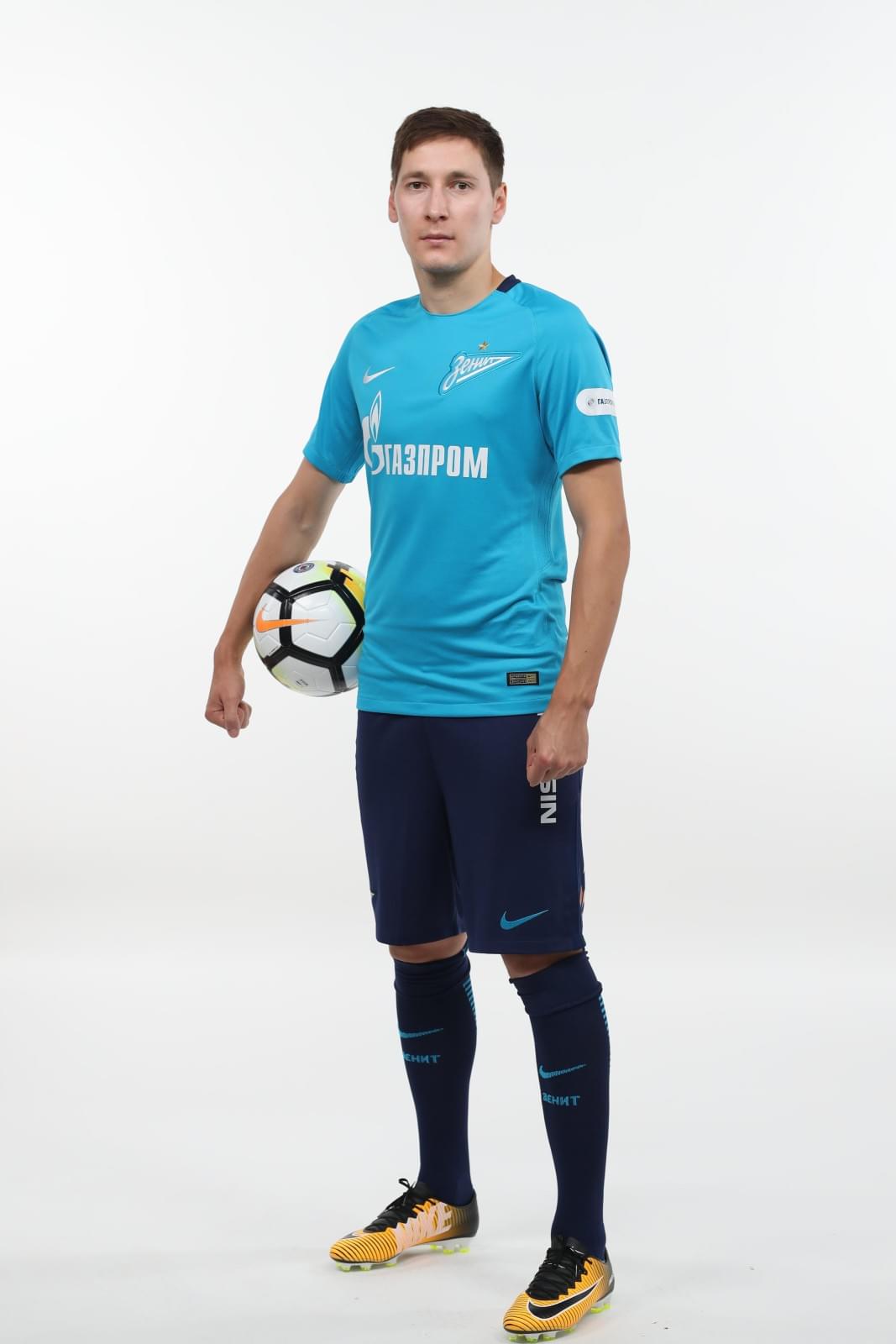 Фотосессия футболистов и тренеров основного состава ФК «Зенит» сезона 2017/2018