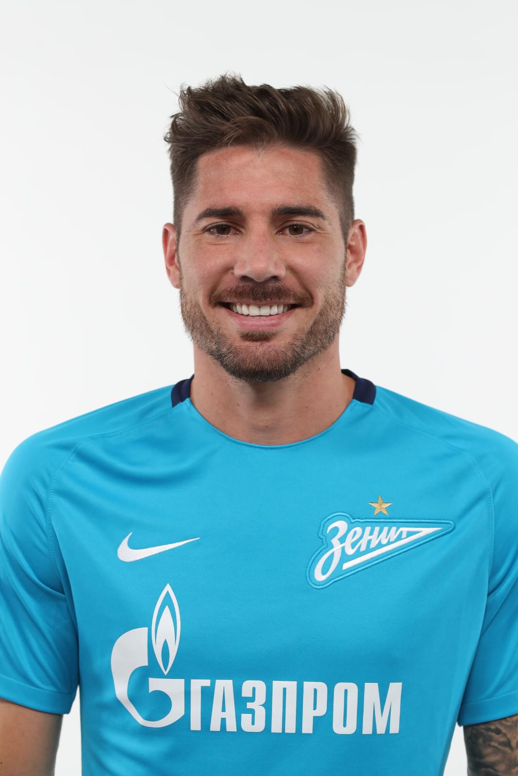 Фотосессия футболистов и тренеров основного состава ФК «Зенит» сезона 2017/2018