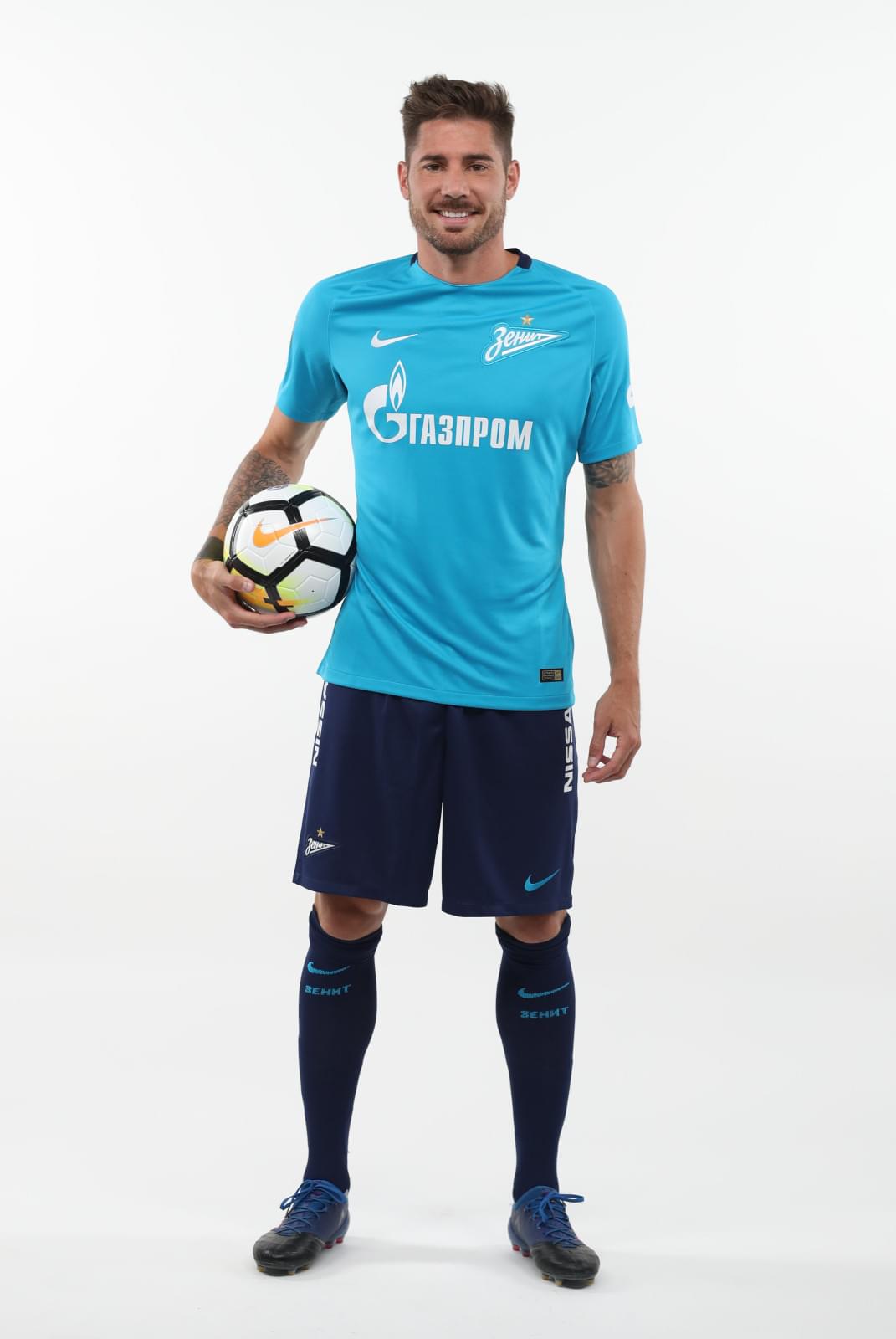 Фотосессия футболистов и тренеров основного состава ФК «Зенит» сезона 2017/2018