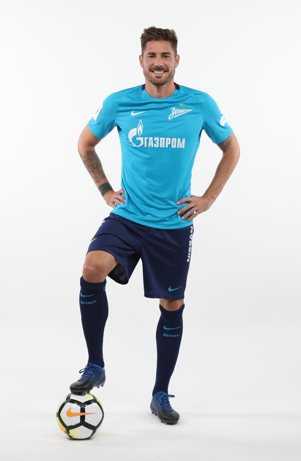 Фотосессия футболистов и тренеров основного состава ФК «Зенит» сезона 2017/2018