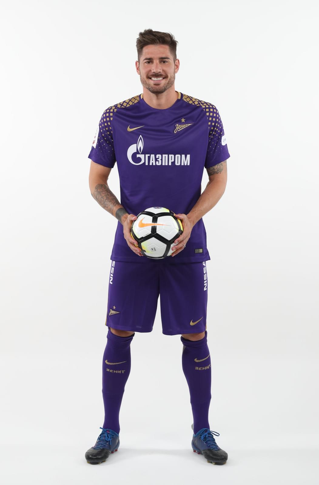 Фотосессия футболистов и тренеров основного состава ФК «Зенит» сезона 2017/2018