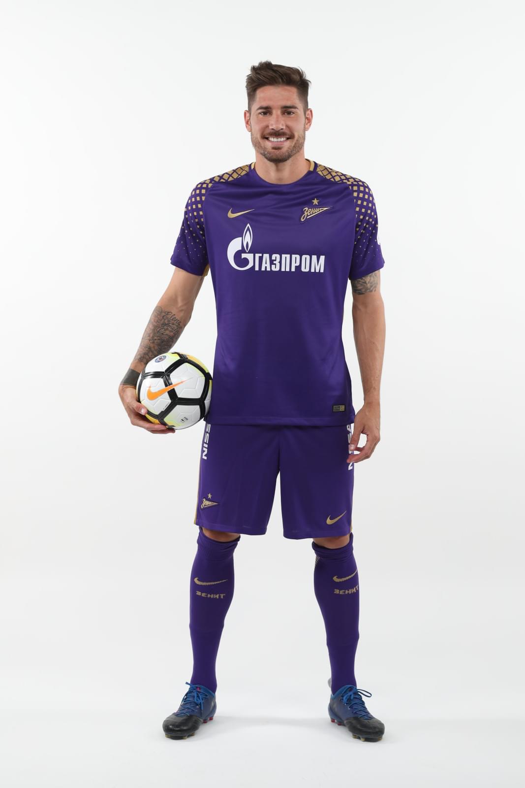 Фотосессия футболистов и тренеров основного состава ФК «Зенит» сезона 2017/2018