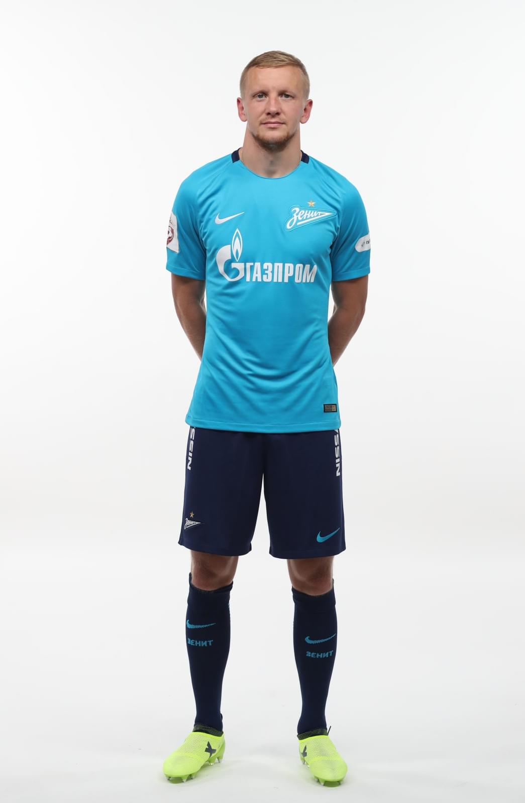 Фотосессия футболистов и тренеров основного состава ФК «Зенит» сезона 2017/2018