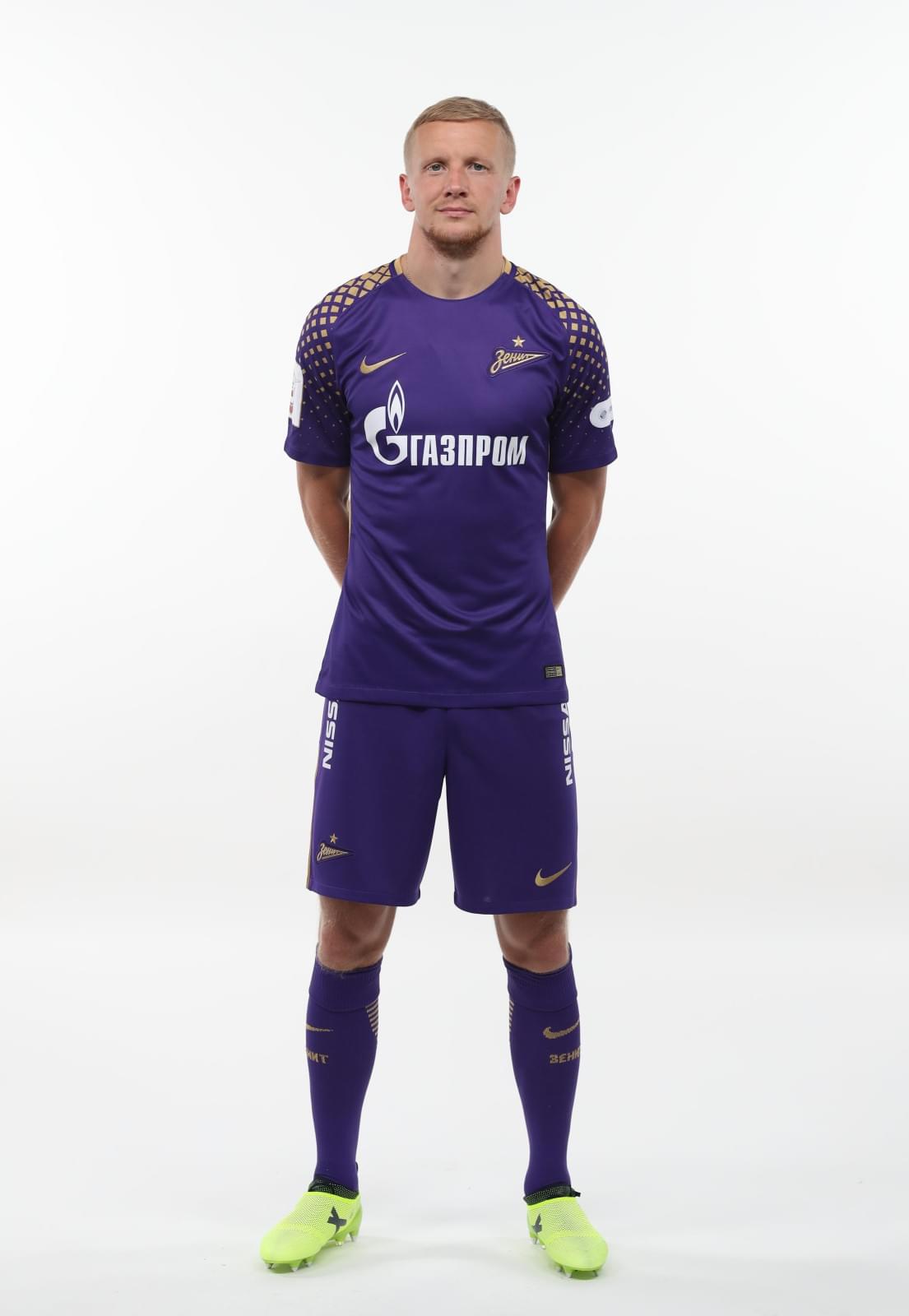 Фотосессия футболистов и тренеров основного состава ФК «Зенит» сезона 2017/2018