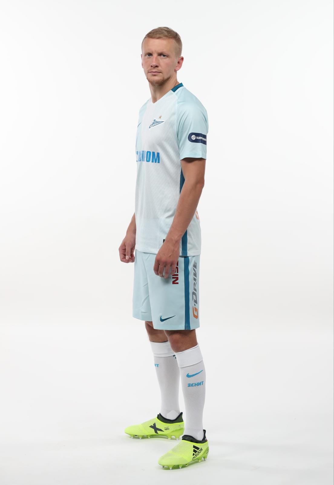 Фотосессия футболистов и тренеров основного состава ФК «Зенит» сезона 2017/2018