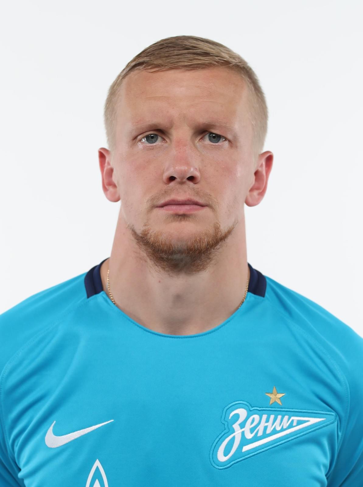 Фотосессия футболистов и тренеров основного состава ФК «Зенит» сезона 2017/2018