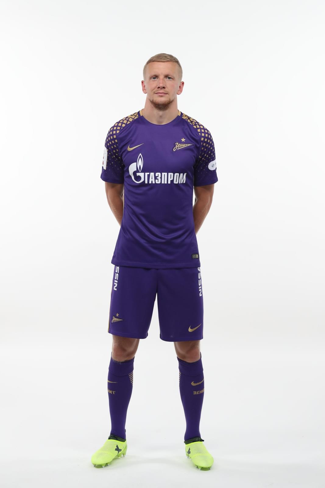 Фотосессия футболистов и тренеров основного состава ФК «Зенит» сезона 2017/2018