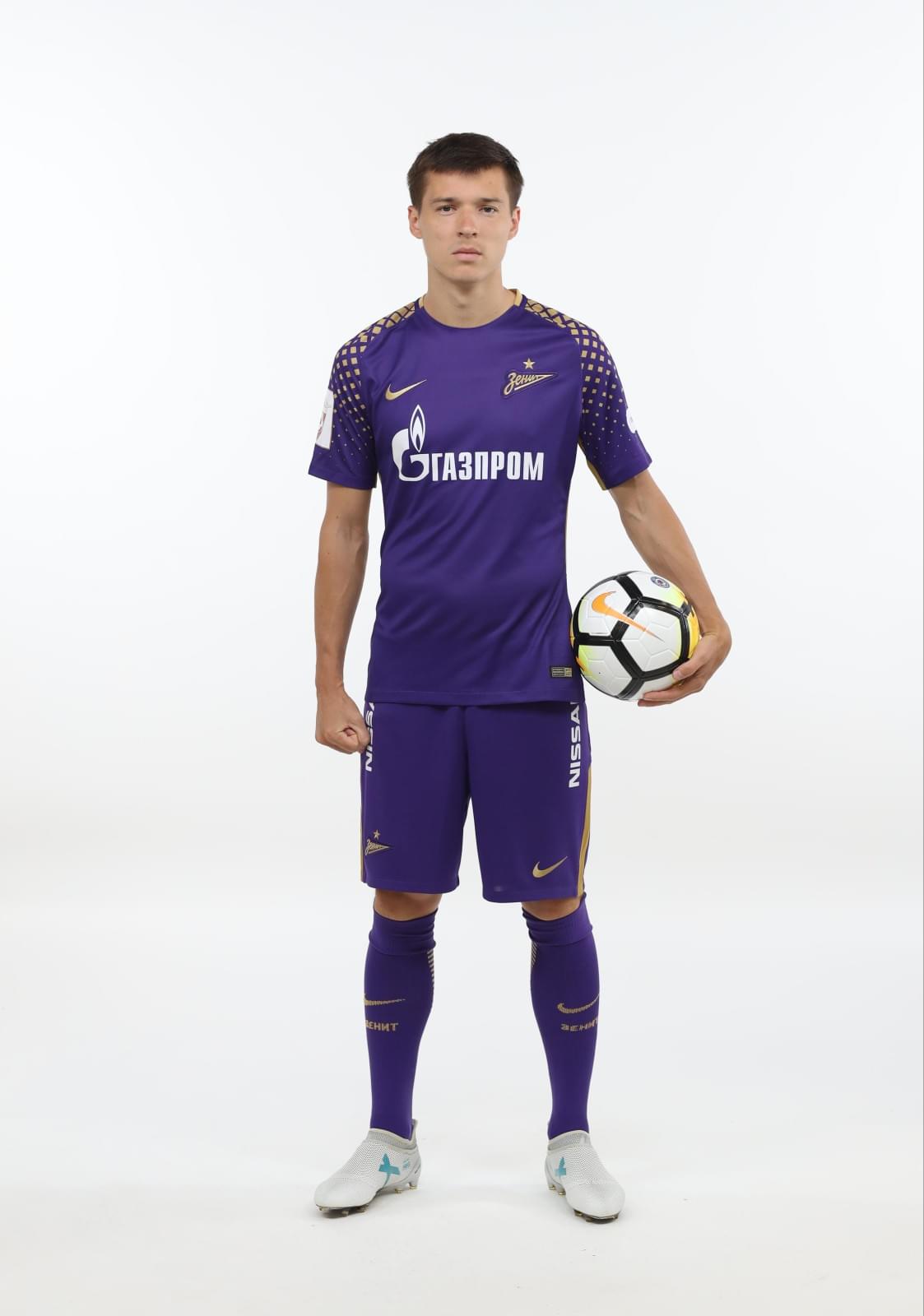 Фотосессия футболистов и тренеров основного состава ФК «Зенит» сезона 2017/2018