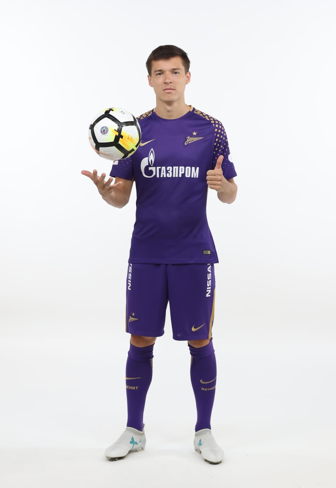 Фотосессия футболистов и тренеров основного состава ФК «Зенит» сезона 2017/2018