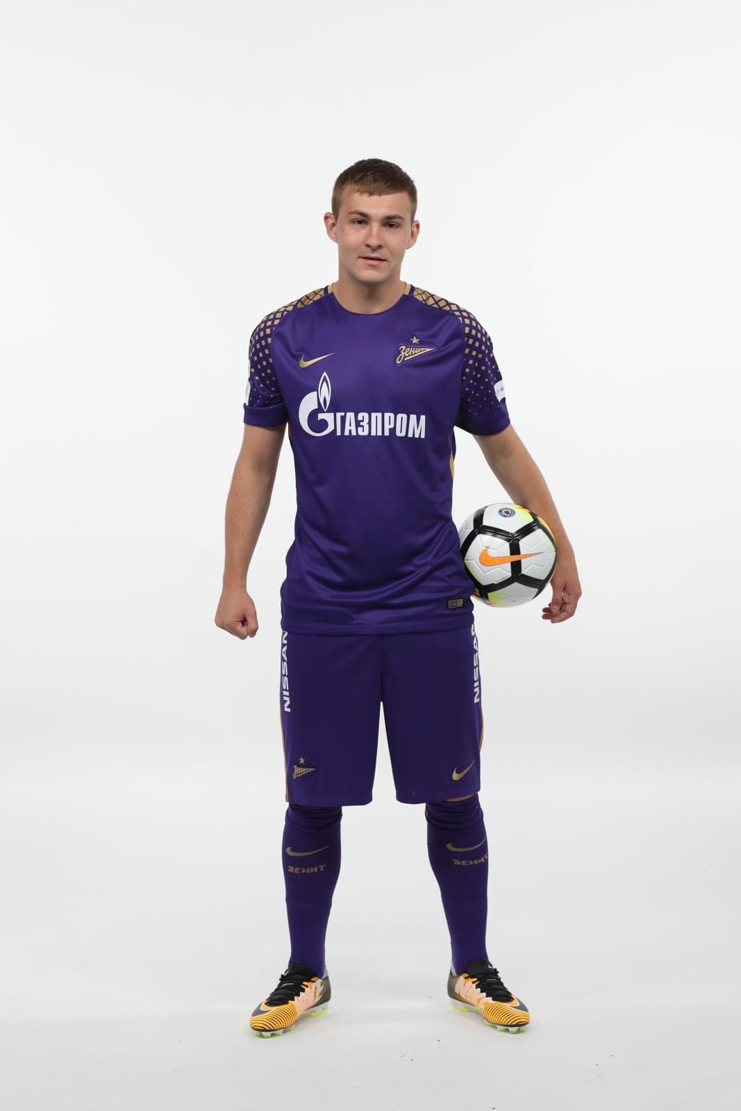 Фотосессия футболистов и тренеров основного состава ФК «Зенит» сезона 2017/2018