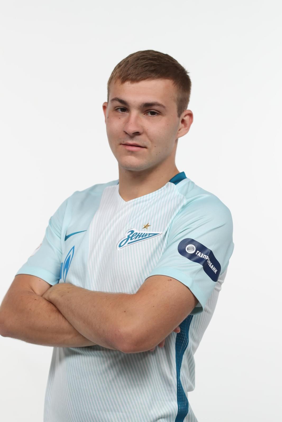 Фотосессия футболистов и тренеров основного состава ФК «Зенит» сезона 2017/2018