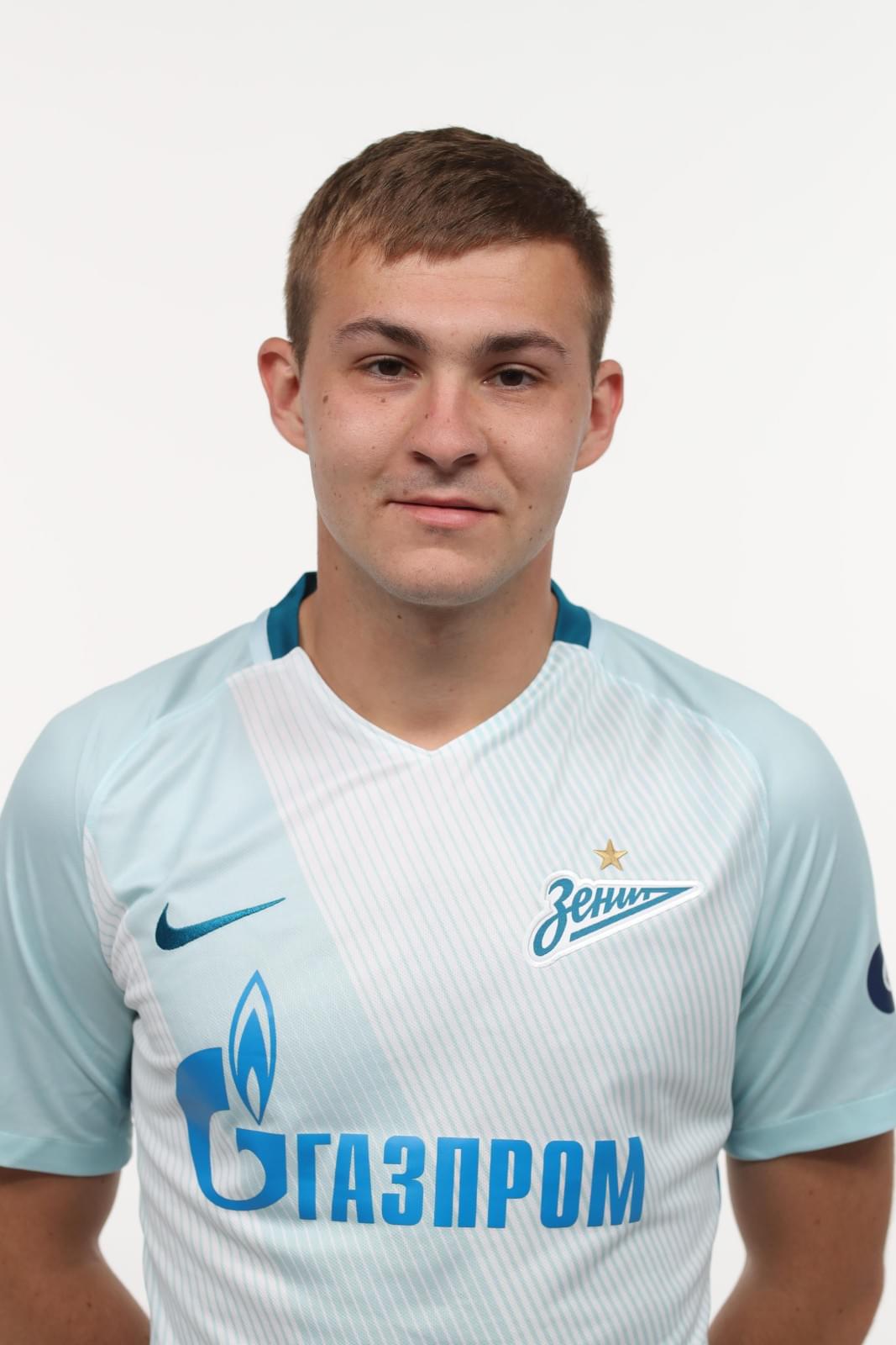 Фотосессия футболистов и тренеров основного состава ФК «Зенит» сезона 2017/2018