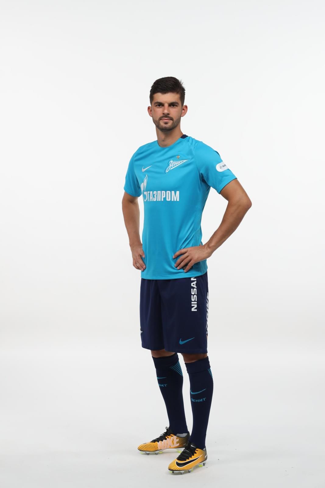 Фотосессия футболистов и тренеров основного состава ФК «Зенит» сезона 2017/2018