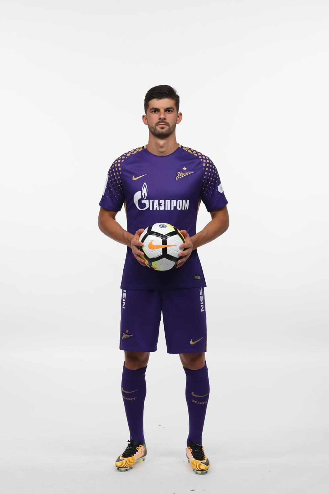 Фотосессия футболистов и тренеров основного состава ФК «Зенит» сезона 2017/2018