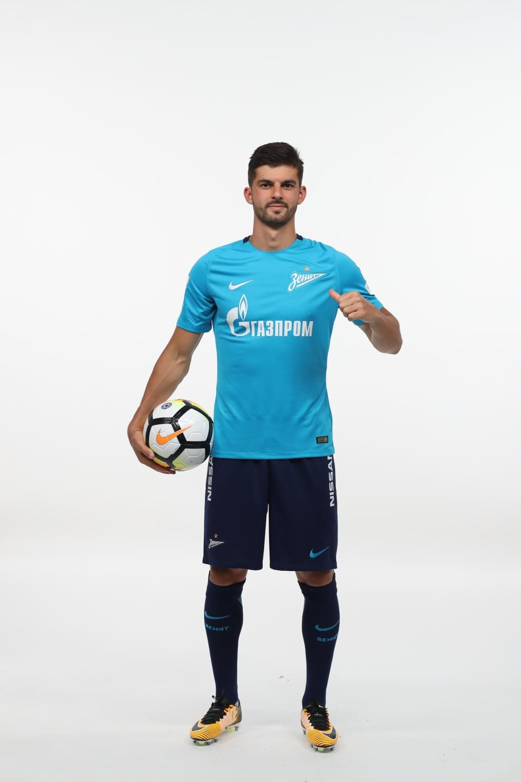 Фотосессия футболистов и тренеров основного состава ФК «Зенит» сезона 2017/2018