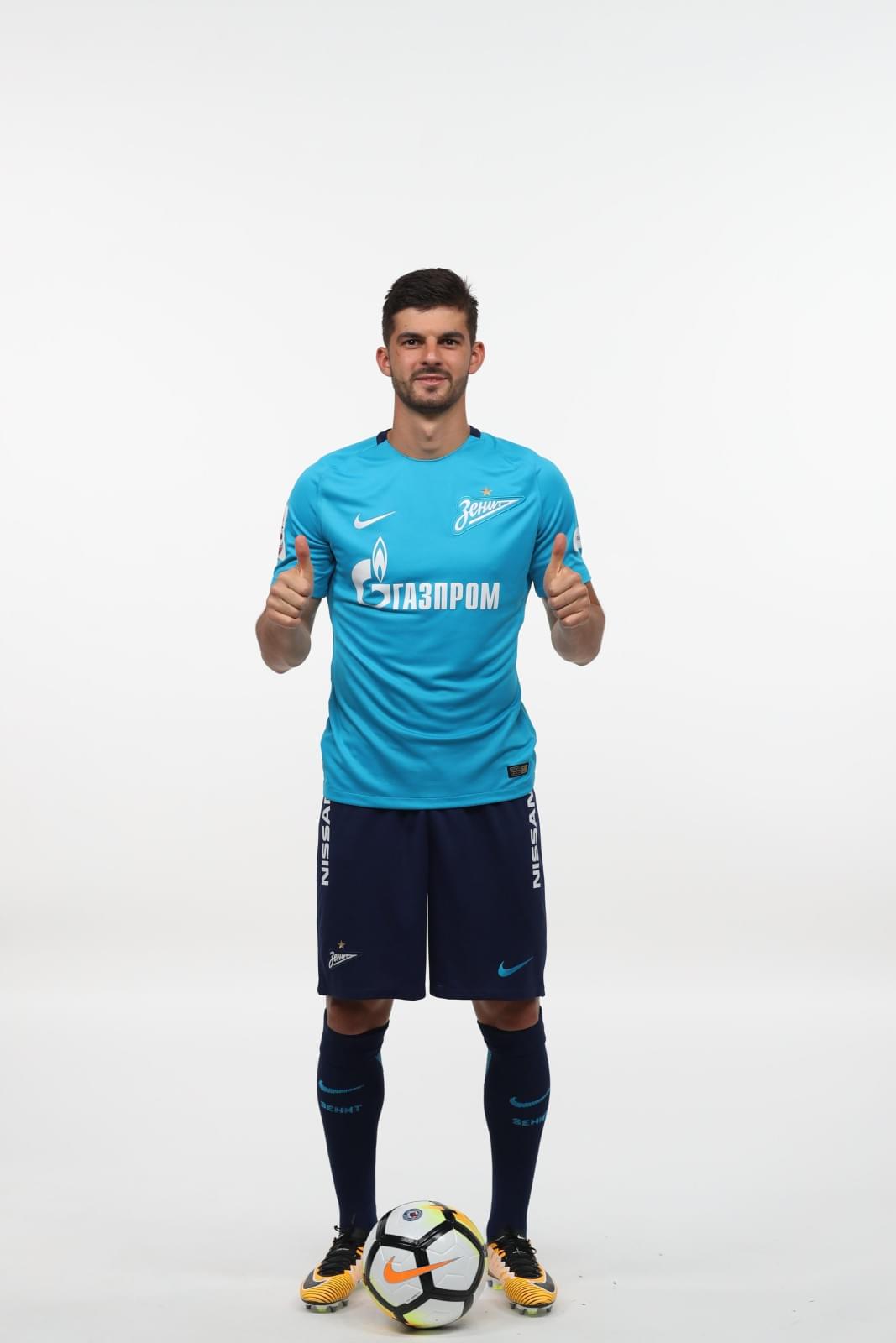 Фотосессия футболистов и тренеров основного состава ФК «Зенит» сезона 2017/2018