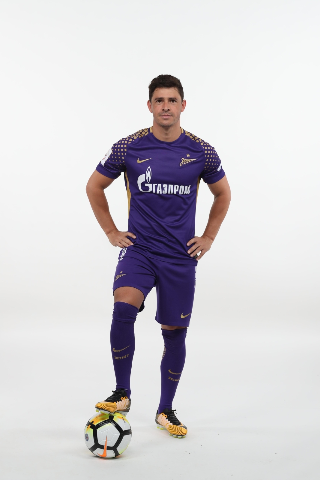 Фотосессия футболистов и тренеров основного состава ФК «Зенит» сезона 2017/2018