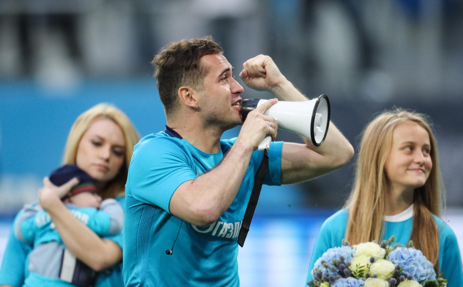 Александр Кержаков попрощался с болельщиками «Зенита»