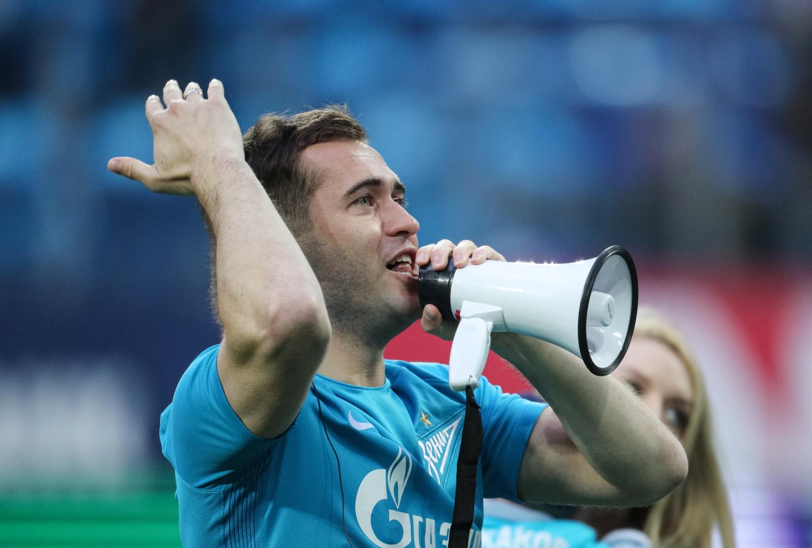 Александр Кержаков попрощался с болельщиками «Зенита»