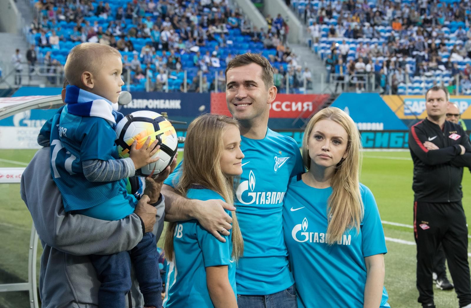 Александр Кержаков попрощался с болельщиками «Зенита»