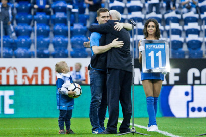 Александр Кержаков попрощался с болельщиками «Зенита»