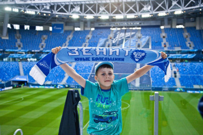 Первый в истории сине-бело-голубых «Фан-Променад» на стадионе «Санкт-Петербург»