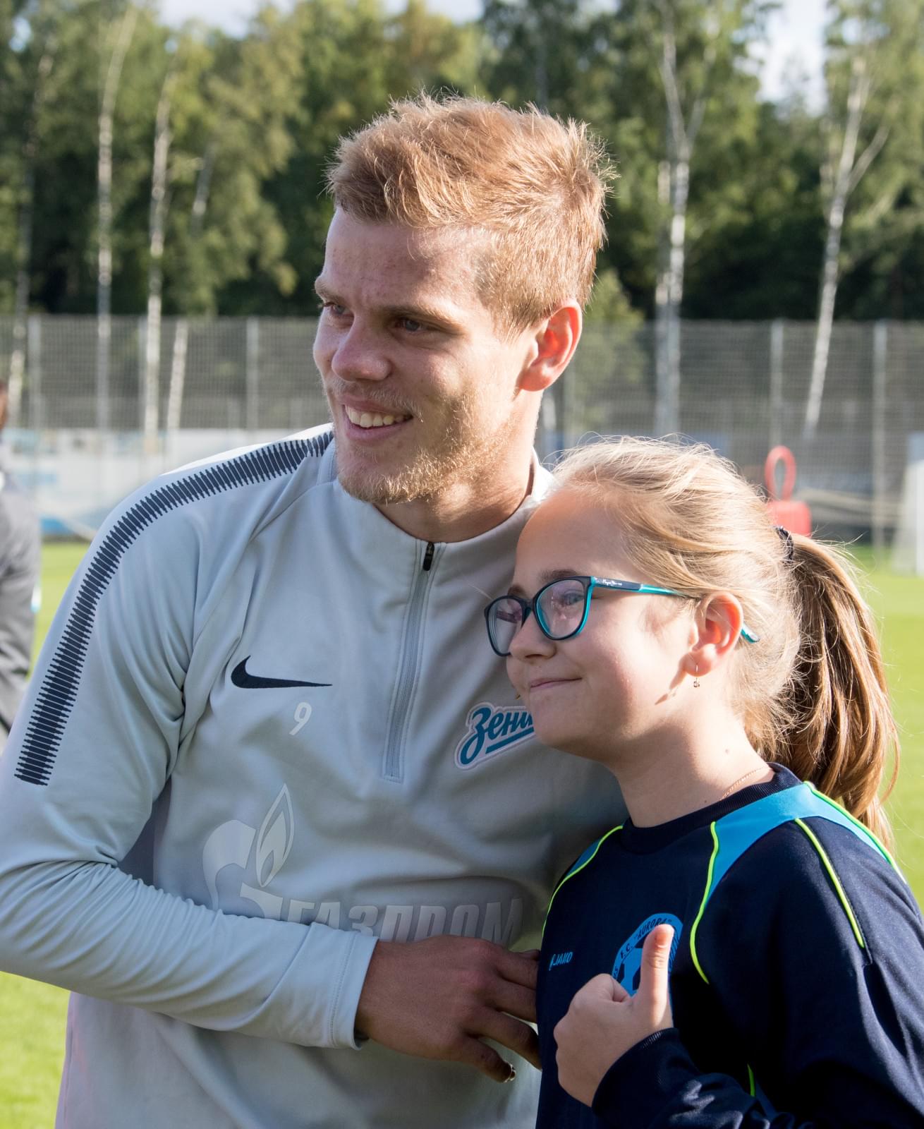 Футболистки «Авроры» в гостях у «Зенита»