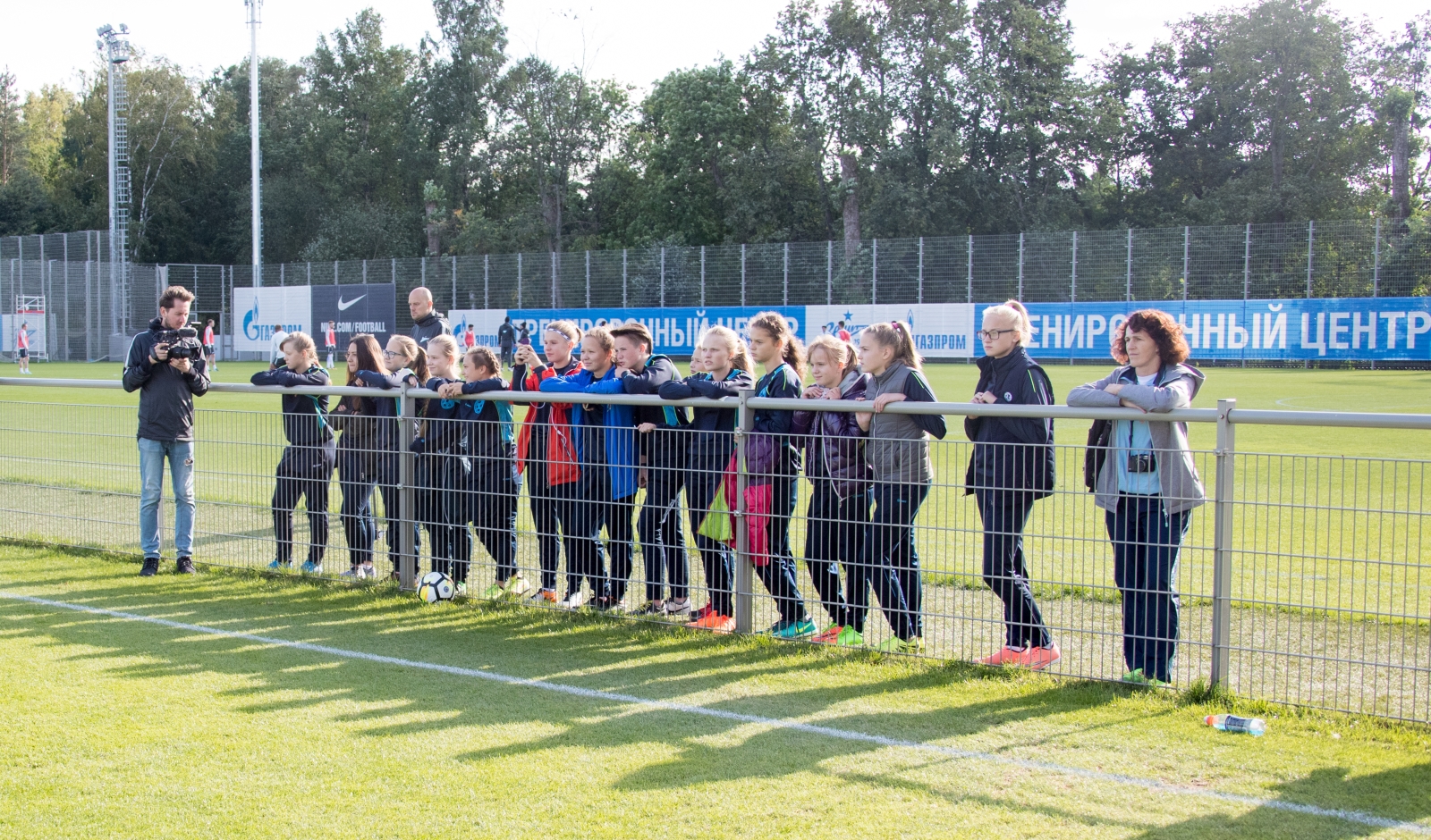 Футболистки «Авроры» в гостях у «Зенита»