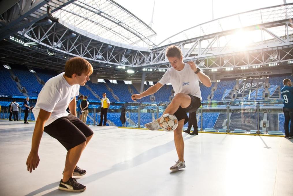 Первый в истории сине-бело-голубых «Фан-Променад» на стадионе «Санкт-Петербург»