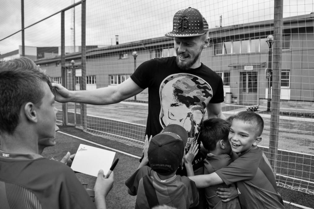 Иван Новосельцев посетил детский лагерь Академии